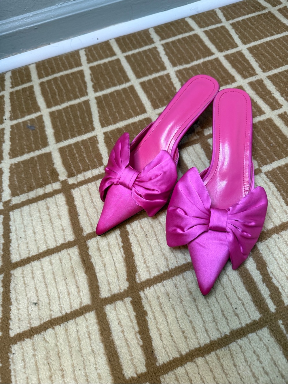 Hot Pink Pointed-Toe Bow Mule - Women Shoes
